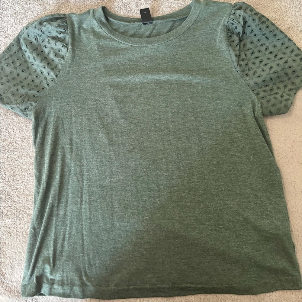 SHEIN Green Short Sleeve Top with Patterned Sleeves